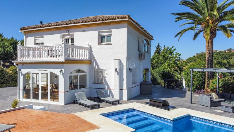 Foto f2bc98c8-c520-4e11-9b60-7edb94ea38e5. Chalet con parcheggio piscina in Coín