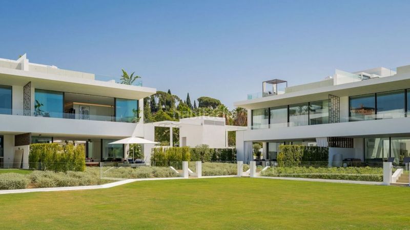 Foto 37faba1c-14e4-45d5-9ed5-35987d540635. Chalet en Las Lomas de Río Verde Marbella