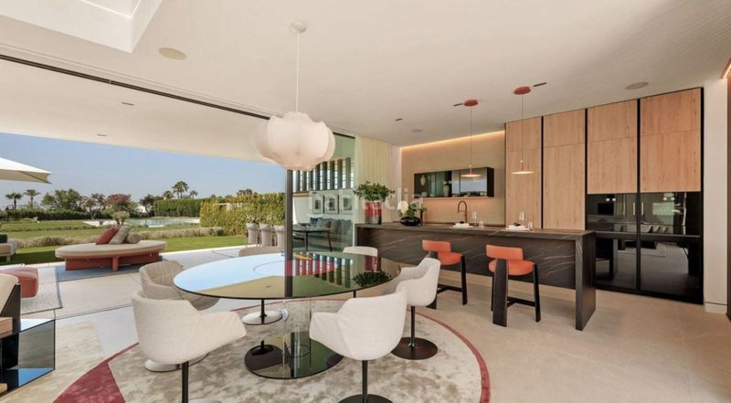 Foto 53ece8ed-6647-493c-9e05-2422fcb9f343. Chalet en Las Lomas de Río Verde Marbella