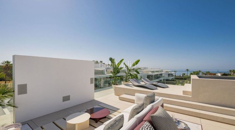 Foto cdb9ebb6-bbd4-4850-9686-2a5e42baecc0. Chalet en Las Lomas de Río Verde Marbella