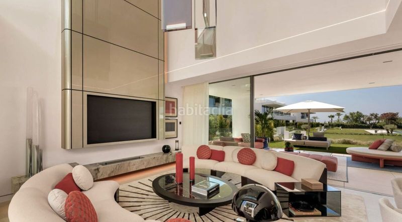 Foto f00966ff-6b88-44ab-afe7-20e4d3c6aea3. Chalet en Las Lomas de Río Verde Marbella