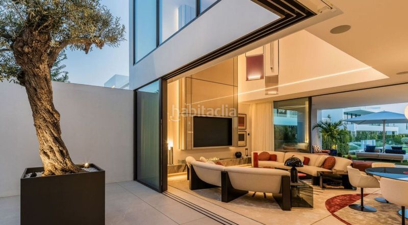 Foto fe2ea686-f717-45d1-ab92-61a21cdd69aa. Chalet en Las Lomas de Río Verde Marbella