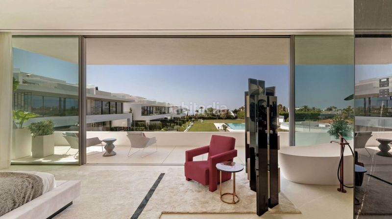 Foto 6b340578-1769-4e4d-8c6c-2508dccb8640. Xalet amb aparcament piscina a Las Lomas de Río Verde Marbella