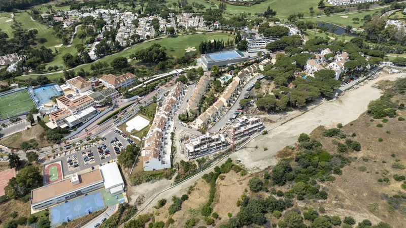 Foto d3c83977-ff2f-44c7-bd5b-7ffbe8d88517. Apartament amb aparcament piscina a Aloha Marbella