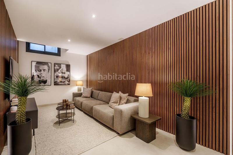 Foto 55f24f33-f06f-4244-8b3d-0fb522de3f1d. Casa a schiera con parcheggio piscina in Puerto Banús Marbella