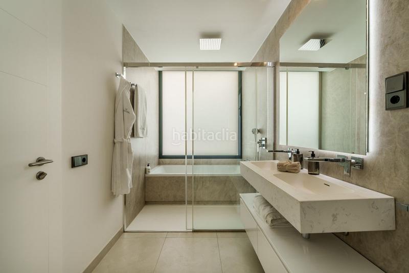 Foto 9f7136bf-1498-424c-a098-5493456cec28. Casa a schiera con parcheggio piscina in Puerto Banús Marbella