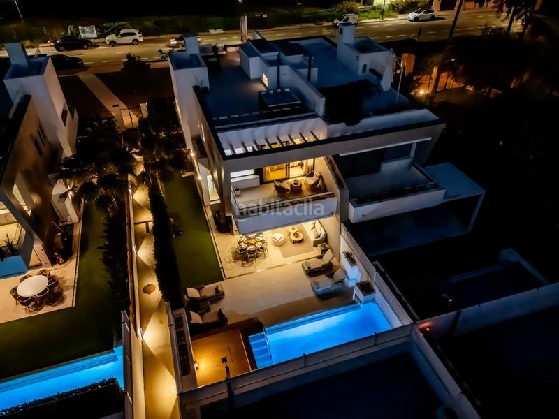 Foto 47d250bb-d65d-45a2-ae5f-4c692d8d1be8. Casa adosada en Puerto Banús Marbella