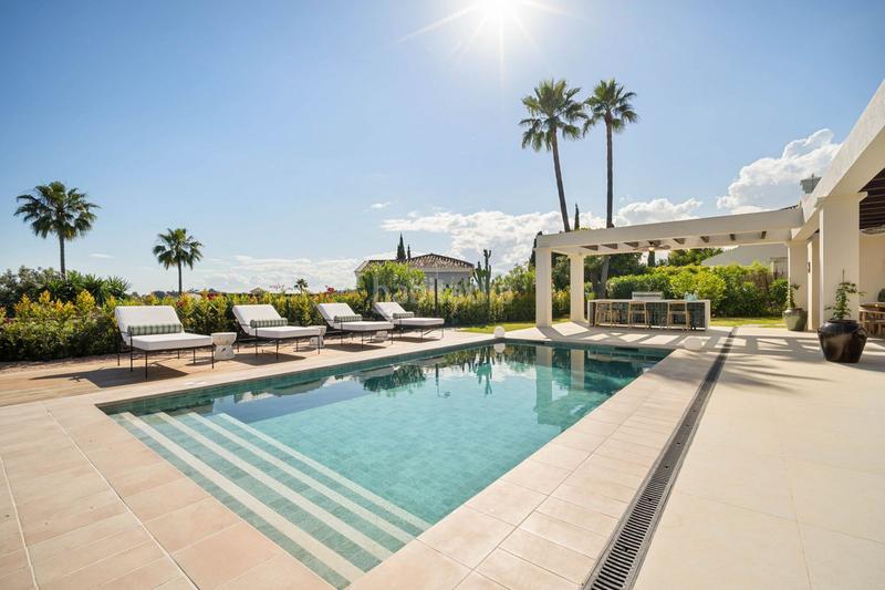 Foto dbafb3bf-2bf3-4225-8ed0-bb4ecdc82f68. Chalet en Las Brisas Marbella