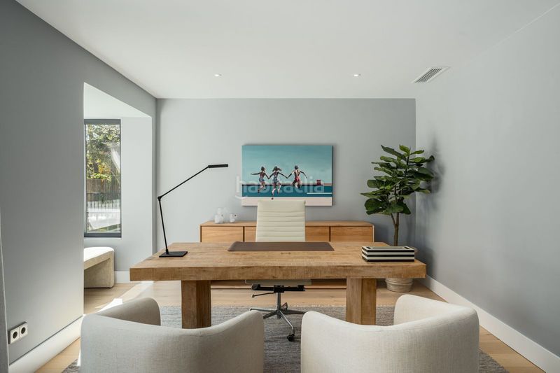 Foto 4f49d6a8-aea9-4d7a-89e1-11fb3d3f3621. Xalet amb aparcament piscina a Sierra Blanca Marbella