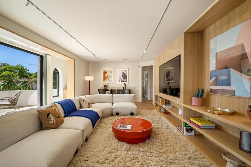 Foto ce4b3caf-1165-4529-a171-3d4ce2a910c7. Chalet mit parking pool in Los Naranjos Marbella