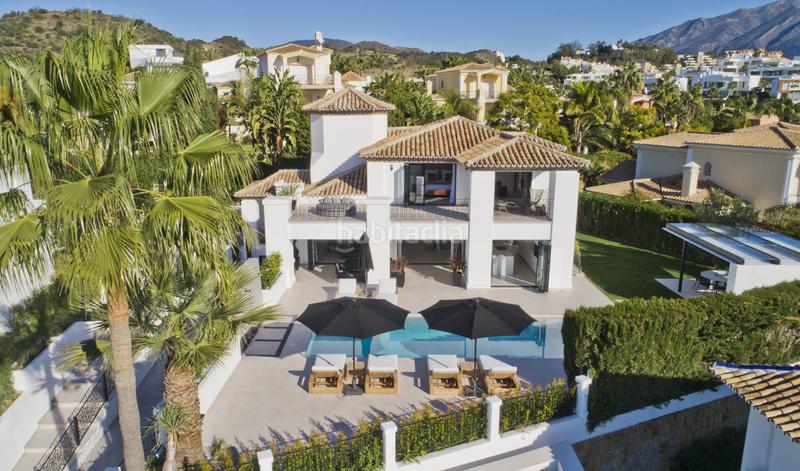 Foto 1a30e55c-aa77-490c-85bb-e477bdfdf458. Chalet mit parking pool in Los Naranjos Marbella