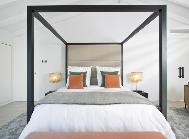 Foto 42dd5c97-deb1-49cd-9f24-32e4b8617857. Chalet mit parking pool in Los Naranjos Marbella