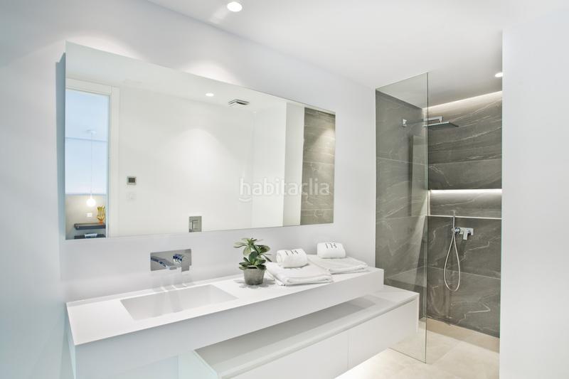 Foto 44abfbdf-cc7f-4460-a710-58a63f7ad04c. Chalet mit parking pool in Los Naranjos Marbella