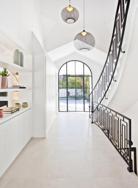 Foto 824d501d-fe60-45c8-a2a6-525c78cc78ea. Chalet mit parking pool in Los Naranjos Marbella