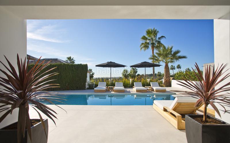 Foto 9f2cb9dc-a053-46cb-965f-9d9c0ab4897f. Chalet mit parking pool in Los Naranjos Marbella