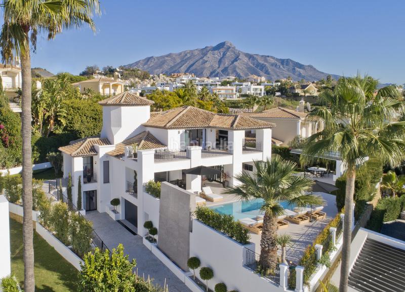 Foto ac1e3b59-61cc-408c-90c9-1768792eaef8. Chalet en Los Naranjos Marbella