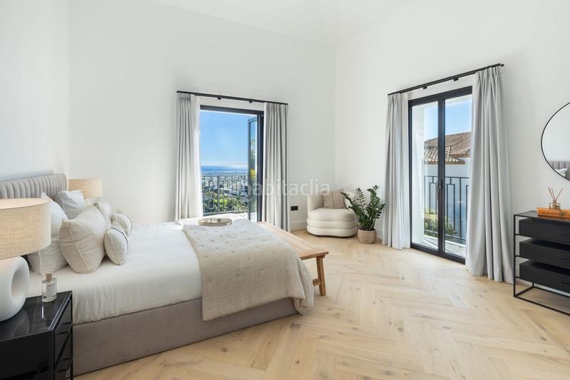 Foto d4d471b7-fedc-4e80-be64-74e2289ae348. Chalet mit parking pool in La Quinta Benahavís