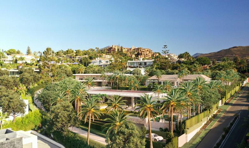 Foto 2e2f7e39-c64b-4a4e-9172-e1c08c20f76e. Chalet mit parking pool in Los Naranjos Marbella