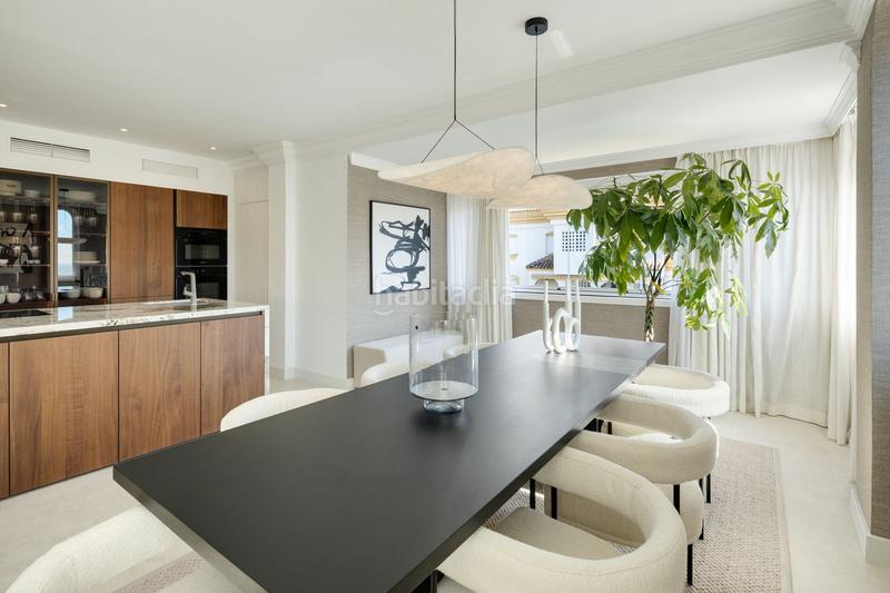 Foto aeccfedc-268c-4e84-af57-9ed94eaacd0f. Dúplex amb aparcament piscina a Sierra Blanca Marbella