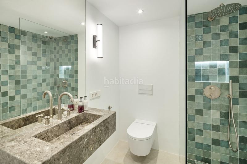 Foto f423c816-ffd9-43e6-b56f-2518ce8c50d6. Dúplex amb aparcament piscina a Sierra Blanca Marbella