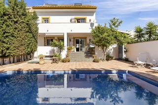 Casa adossada a San Pedro de Alcántara Pueblo