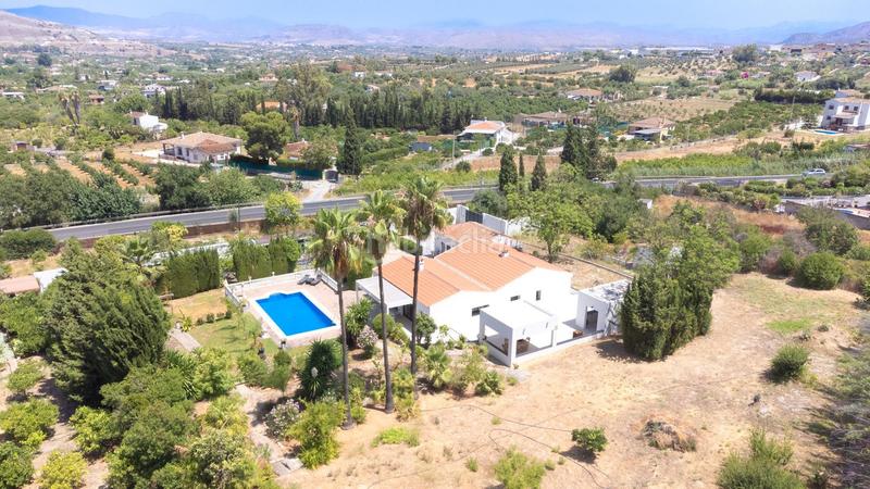 Foto 361a5586-10c1-4efc-94ec-ea5bd7b0354f. Xalet amb aparcament piscina a Centro Alhaurín el Grande