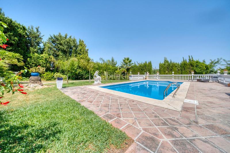 Foto f3ad8c7f-702a-434c-901d-526dd15f4ece. Xalet amb aparcament piscina a Centro Alhaurín el Grande