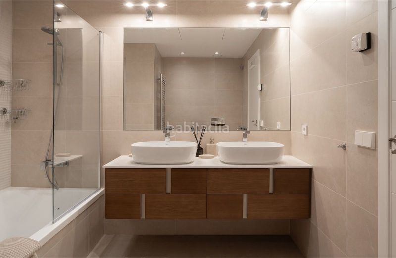 Foto 3a453b4d-8868-4d9f-86d9-5aaba994b0c9. Àtic amb aparcament piscina a El Paraíso Benahavís