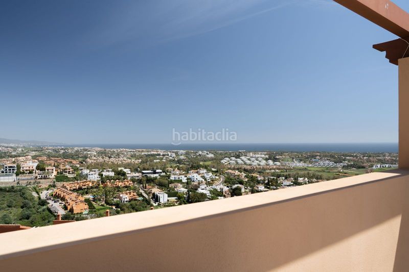 Foto a6dbd714-5a07-45fe-8874-52c2eced6ea7. Àtic amb aparcament piscina a El Paraíso Benahavís