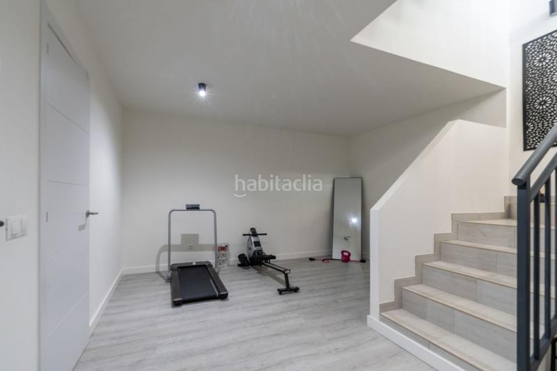 Foto ba2cc9ce-4adc-46b3-a58c-6c50418f2d5a. Casa adosada en Chullera Manilva