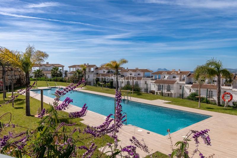 Foto 3b456bda-5d88-496b-878d-46037712220e. Semi detached house with parking pool in Chullera Manilva