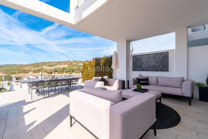 Foto a4cb25d6-6d3d-4cbc-825a-a575d6b8137c. Semi detached house with parking pool in Chullera Manilva