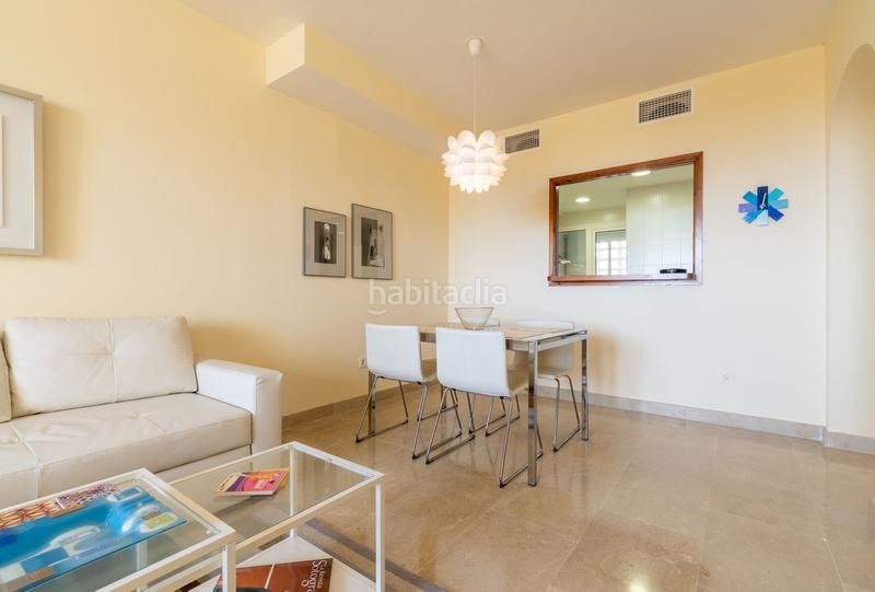 Foto 900a13ba-06a7-43ee-87e6-6d20cbb6fcf6. Apartament amb aparcament piscina a La Duquesa Manilva