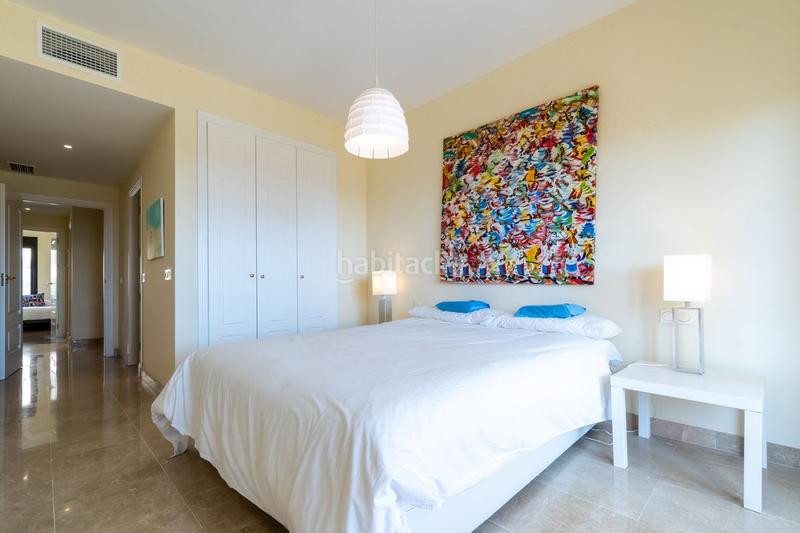 Foto d4aab85e-f3e9-4056-87d5-b992bfedc2ee. Piccolo appartamento con parcheggio piscina in La Duquesa Manilva