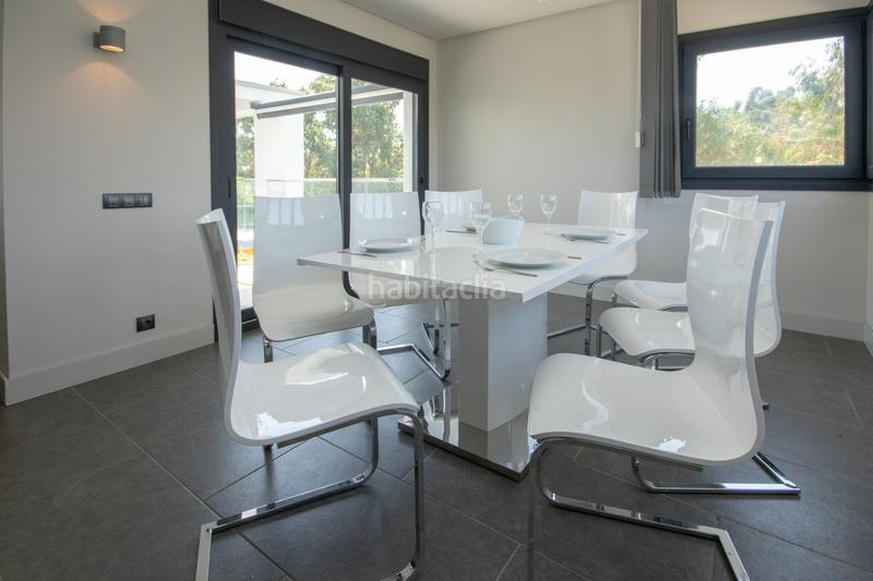 Foto c0d824e6-7753-4f96-9e3b-dd850cc114ce. Chalet avec parking piscine dans Chullera Manilva