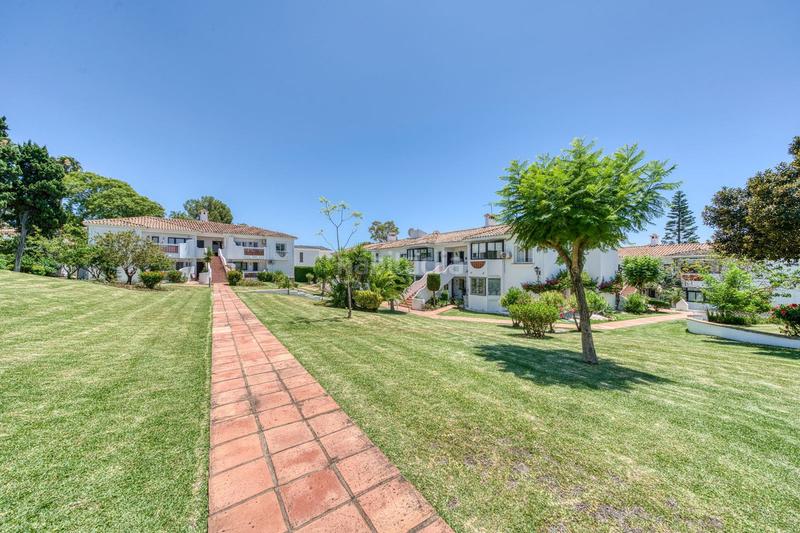 Foto 99757b0b-216b-4609-8720-2e12d5710702. Piano terra con piscina in Paraiso - Barronal Estepona