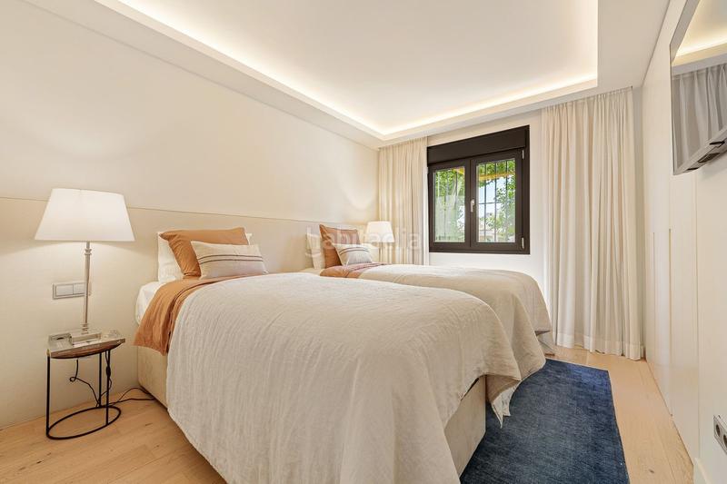 Foto bab412e5-a65d-431e-a4aa-89e187b4b3f5. Casa a schiera con parcheggio piscina in La Carolina - Guadalpín Marbella