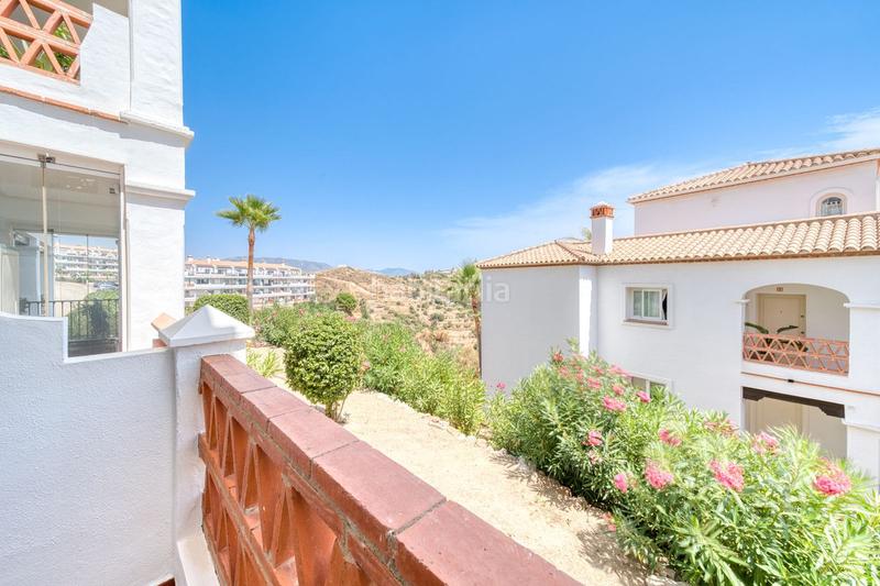 Foto 6e23f175-6290-4bc7-b9f5-ae93a549fcde. Piano terra con piscina in Calahonda Mijas