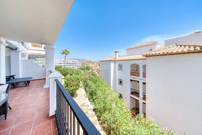Foto ac383e83-237d-4037-a7fd-16f6ec5aa3a8. Piano terra con piscina in Calahonda Mijas