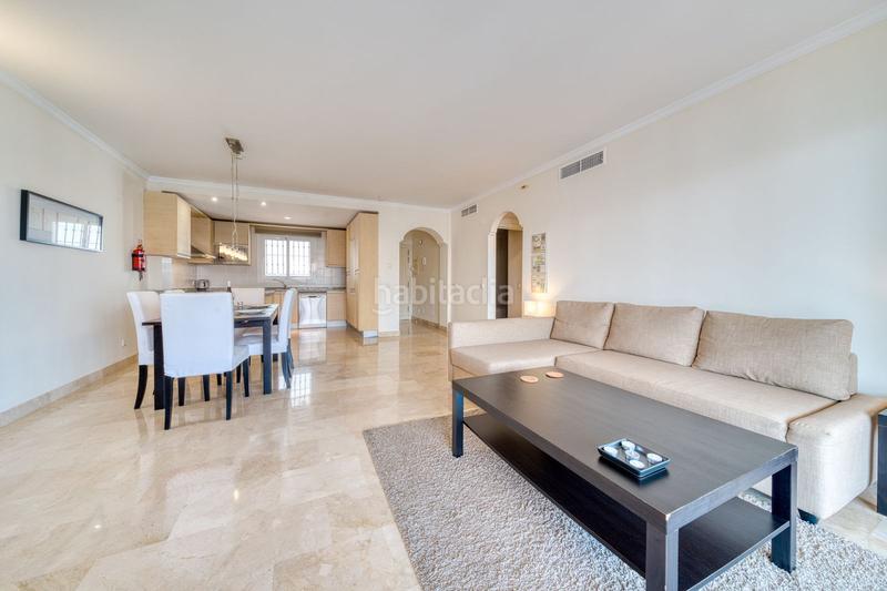 Foto b0fa9a2a-1a7f-4014-b579-d8d487fb9646. Piano terra con piscina in Calahonda Mijas
