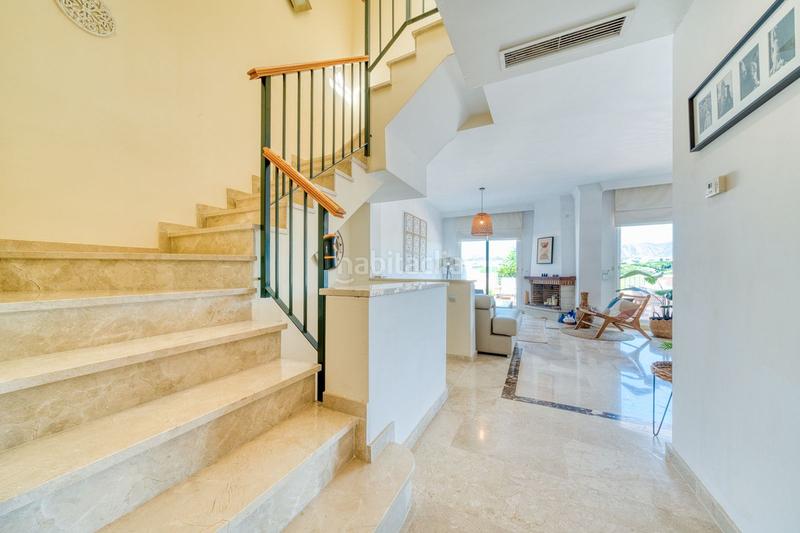 Foto a46d5f88-df91-4d7f-9c2e-922f2068d976. Casa a schiera con parcheggio piscina in La Duquesa Manilva