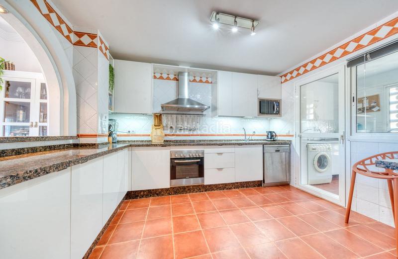 Foto 1f98dd84-9114-4869-ad82-bfa9a3f5822d. Casa adosada en La Duquesa Manilva