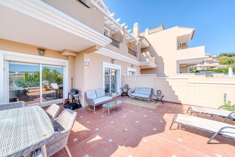 Foto b40f79c1-d216-4764-b401-dd32ae237589. Casa adosada en La Duquesa Manilva