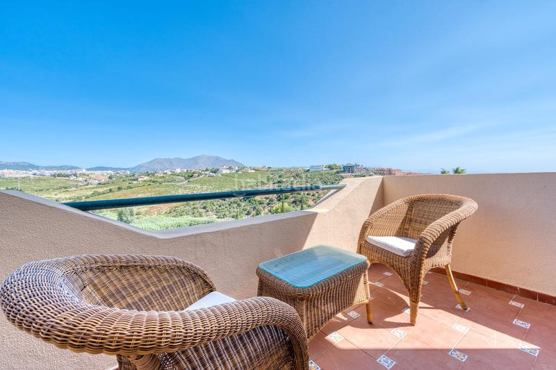 Foto 5fec1b1d-085e-4f19-acf5-f743ffac9b5f. Semi detached house with parking pool in La Duquesa Manilva