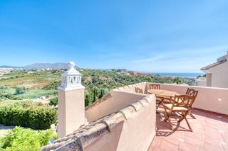 Semi detached house in La Duquesa