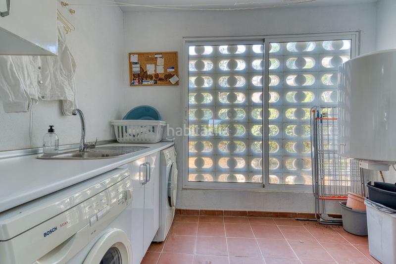 Foto 89de6673-53e4-45d9-b25a-bda646f06f04. Semi detached house with parking pool in La Duquesa Manilva