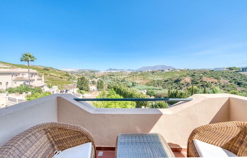 Foto a02fd92a-e320-4db4-a9c0-34d6a1c39b68. Semi detached house with parking pool in La Duquesa Manilva