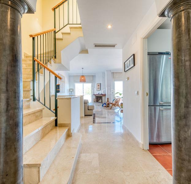 Foto c1c87c43-8887-445e-930d-0477743a1e42. Semi detached house with parking pool in La Duquesa Manilva