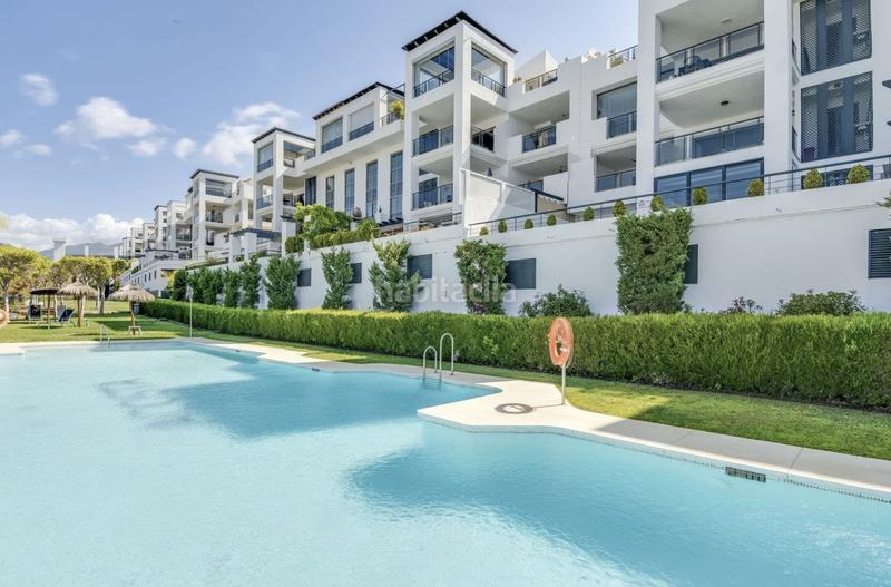 Foto ceb2dd9e-ff86-4bee-b814-eab17be59568. Piccolo appartamento con parcheggio piscina in Los Flamingos Benahavís