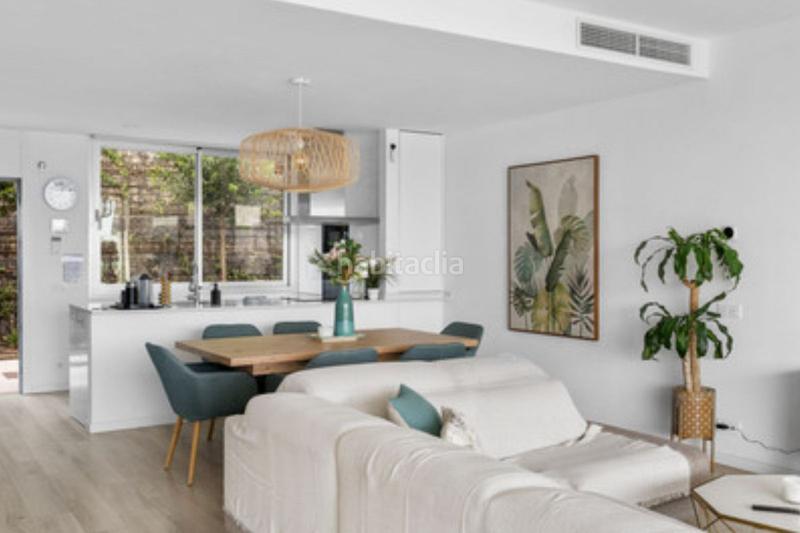 Foto 719f70a8-4599-49f0-b2f2-97c83b625c03. Casa a schiera con parcheggio piscina in Cancelada Estepona